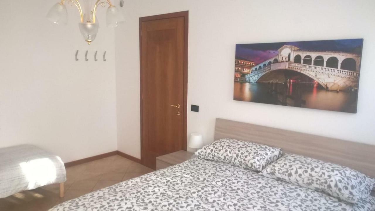 Marina Venice Apartment Мира Экстерьер фото