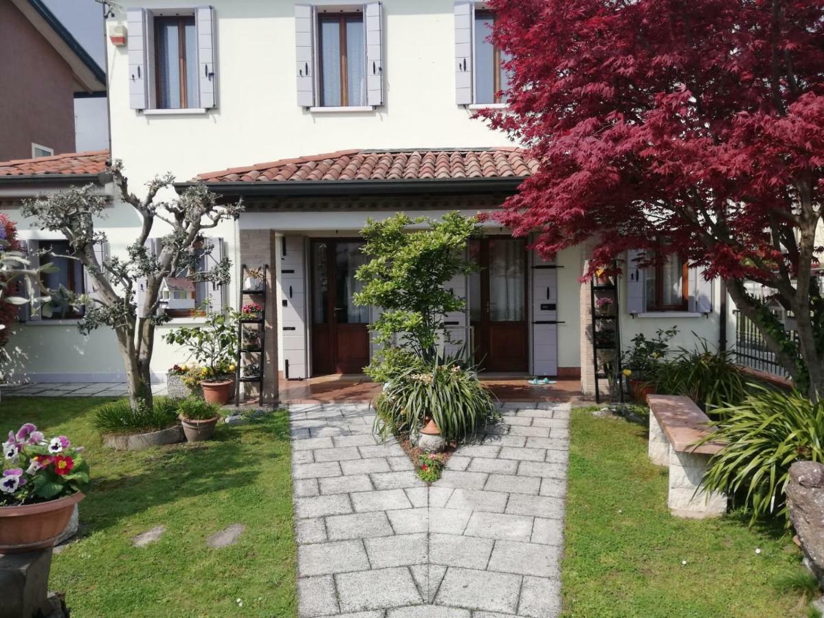 Marina Venice Apartment Мира Экстерьер фото